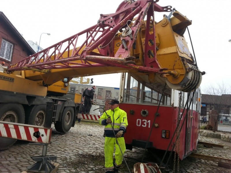 Ostatni tramwaj znika z legnickiego krajobrazu  - 