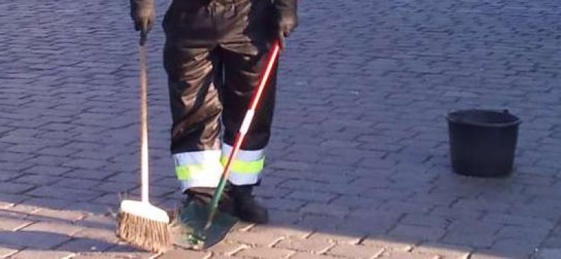 Wielkie sprzątanie Wałbrzycha. Mieszkańcy sami robią porządek - Fot. archiwum prw.pl