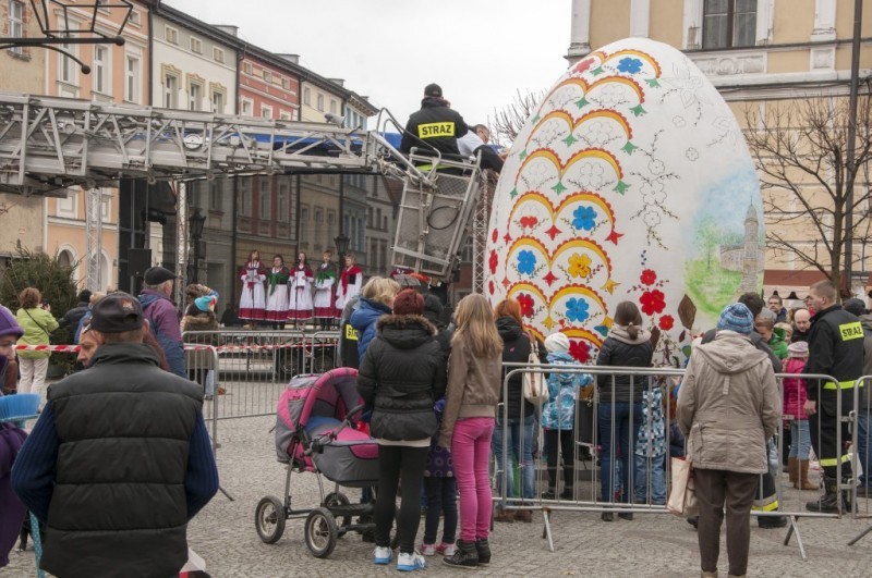Lądek-Zdrój ma największą pisankę w Polsce (FOTO) - fot. Radosław Pietraga