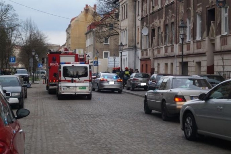 Dwóch płonących mężczyzn uciekło z salonu gier - fot. www.zinfo.pl
