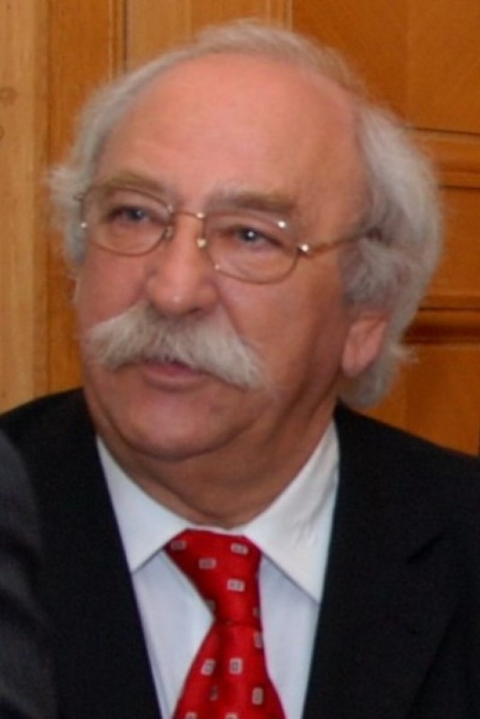 Prof. Tadeusz Luty: Powinniśmy myśleć o nauce europejskiej, nie tylko polskiej - wikipedia