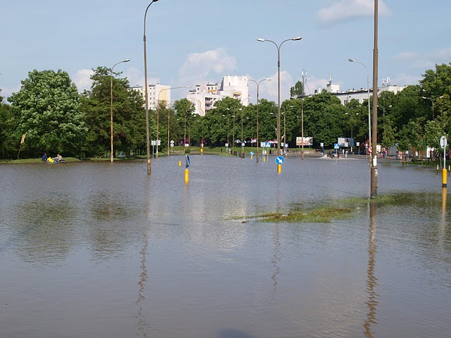 Zgorzelec zbiera(?) dary dla powodzian - Kozanów, 24.05.10, fot. Paweł Kosmatka
