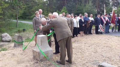 Leśnicy odsłonili pomnik ku czci pomordowanych przez OUN-UPA - 9