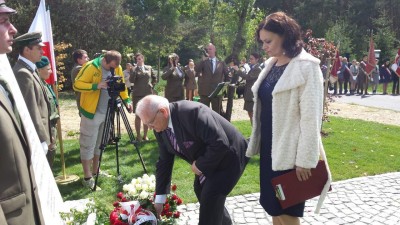 Leśnicy odsłonili pomnik ku czci pomordowanych przez OUN-UPA - 14