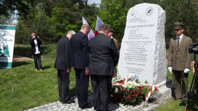 Leśnicy odsłonili pomnik ku czci pomordowanych przez OUN-UPA - 16