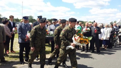 Leśnicy odsłonili pomnik ku czci pomordowanych przez OUN-UPA - 17