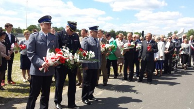 Leśnicy odsłonili pomnik ku czci pomordowanych przez OUN-UPA - 18