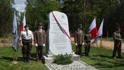 Leśnicy odsłonili pomnik ku czci pomordowanych przez OUN-UPA - 1