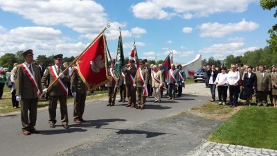 Leśnicy odsłonili pomnik ku czci pomordowanych przez OUN-UPA - 4