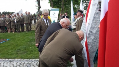 Leśnicy odsłonili pomnik ku czci pomordowanych przez OUN-UPA - 6