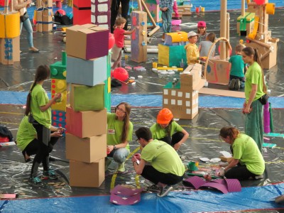 Dzień dziecka w hali: Budowali własne miasto (ZDJĘCIA) - 4