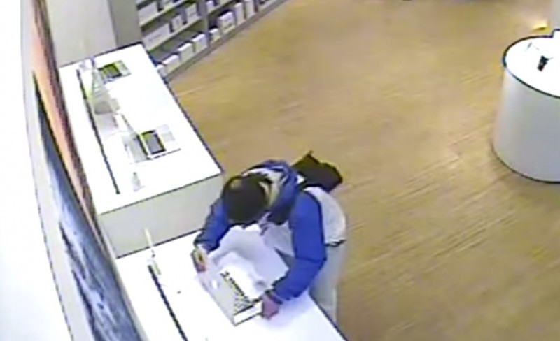 Okradł sklep komputerowy. Poznajesz go? (WIDEO) - dolnoslaska.policja.gov.pl