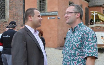 Sergiusz Najar przegrał zakład i obiegł Ratusz (Zobacz) - 16
