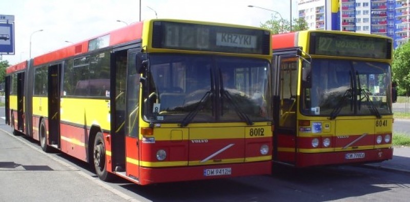 MPK szuka ludzi do sprzątania autobusów - fot. Wikimedia Commons