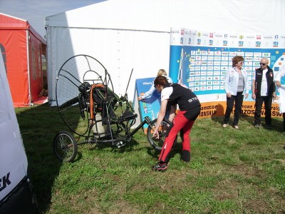 Motoparalotniarze startują w Legnicy - 0