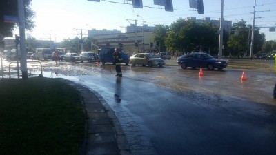 Potężna awaria wodociągowa we Wrocławiu (ZOBACZ ZDJĘCIA) - 5