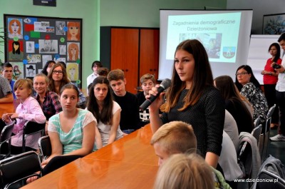 Dzierżoniów: Budżet obywatelski dla młodzieży (Słuchaj) - 1