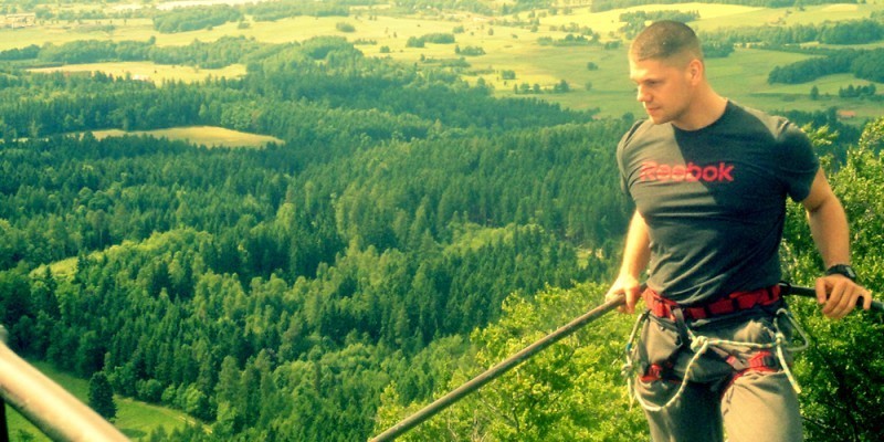 Łukasz Karaś wciąż potrzebuje Waszej pomocy - www.wspieramylukasza.pl