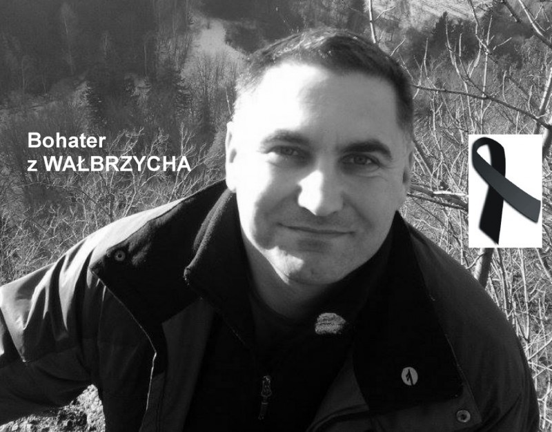 Rodzina i przyjaciele pożegnali policjanta-bohatera - fot. Policja Wałbrzych
