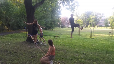 Chodzą po taśmie i chcą tym zarazić wrocławian (FOTO) - 7