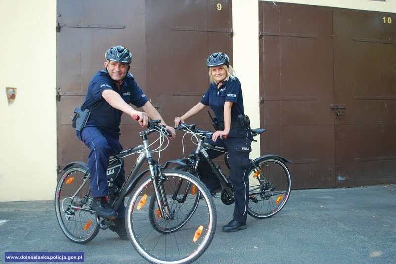 Oleśnica: Policjanci przesiadają się na rowery (ZOBACZ) - 