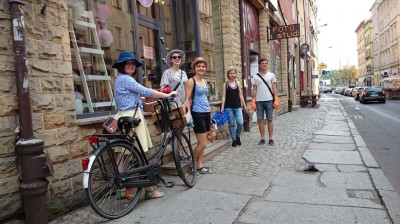 Dziura na dziurze, więc posadzili kwiatki (ZOBACZ ZDJĘCIA) - 16