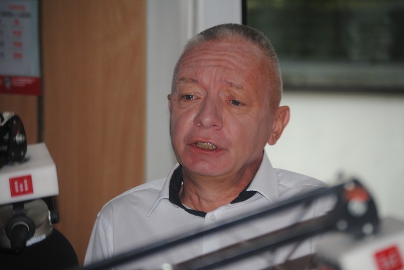 Zabiorą katechetom, dadzą lekarzom i pielęgniarkom - fot. archiwum prw.pl