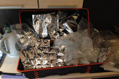 Policjanci zlikwidowali linię produkcyjną dopalaczy (FOTO) - 0