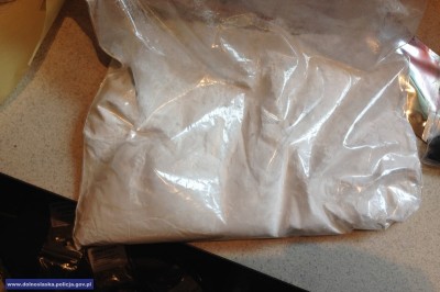 Policjanci zlikwidowali linię produkcyjną dopalaczy (FOTO) - 4