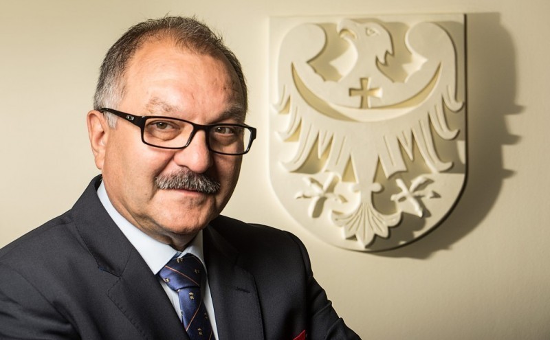 Marszałek o umowach sponsorskich w Operze - fot. UMWD