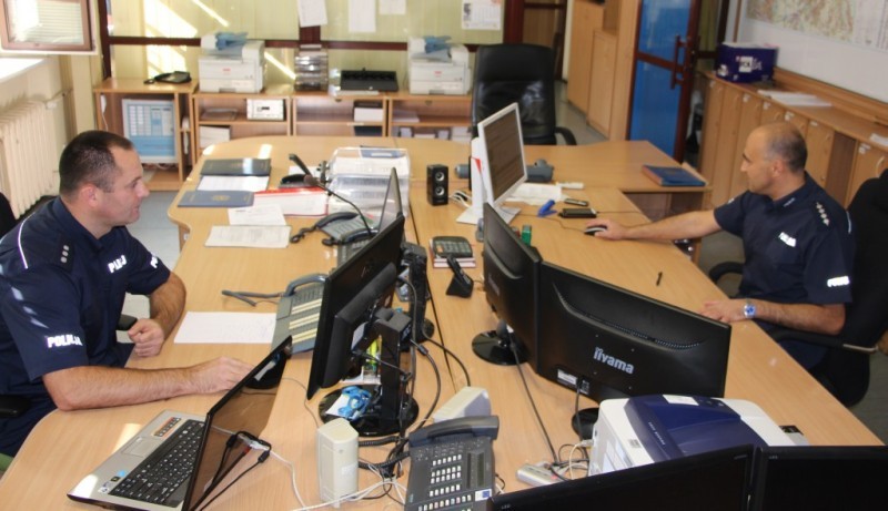 Policjanci przez telefon uratowali Polkę mieszkającą w... Szwajcarii -