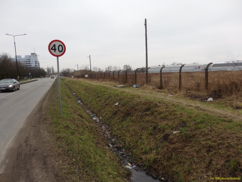 Wrocławianie walczą z nielegalnymi banerami (ZDJĘCIA) - 