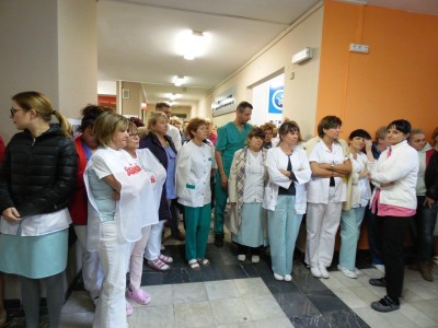 Jelenia Góra: W proteście wyszli przed szpital (FOTO) - 9
