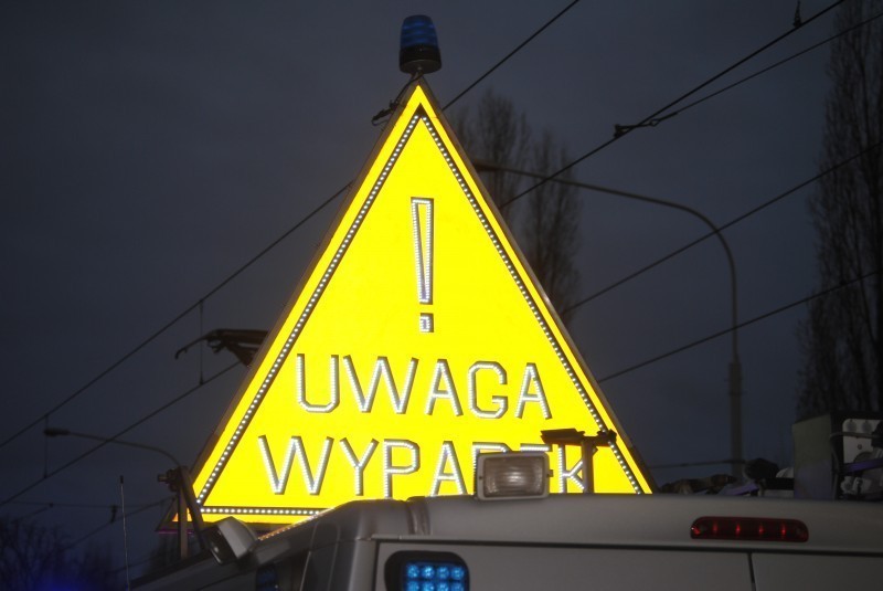 Radiowóz straży miejskiej... potrącił pieszego - archiwum prw.pl