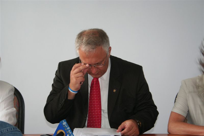 Legnicki sojusz kolegów (Posłuchaj) – Na zdjęciu prezydent Legnicy Tadeusz Krzakowski (Fot. Wojciech Obremski - Gazeta Legnicka/Lca.pl)