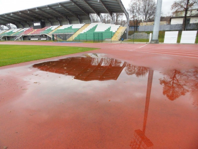 Awantura o stadion w Jeleniej Górze - fot. Piotr Słowiński