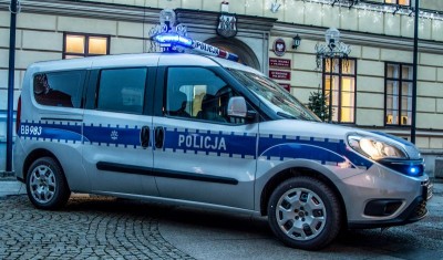 Nowe radiowozy dla policjantów z Legnicy i Polkowic (FOTO) - 9