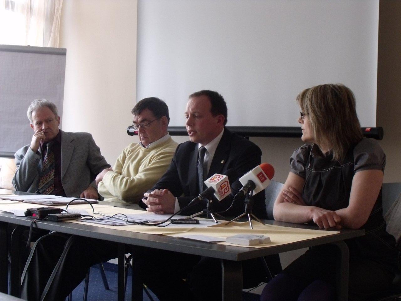 Będą bronić szpitala w Kowarach - Wtorkowa konferencja prasowa (Fot. Piotr Słowiński)