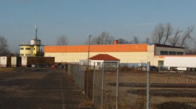 Legnica: Fabryka w zabytkowym hangarze po sterowcach
