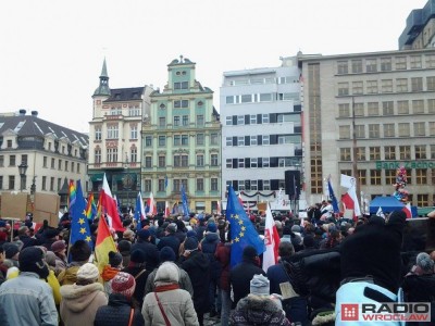 Manifestacja KOD we Wrocławiu (ZOBACZ ZDJĘCIA)