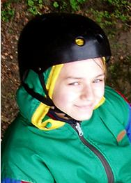 Srebrna Góra: 12-latka zaginęła w lesie, bo opiekun zabrał dzieciom latarki? - 
