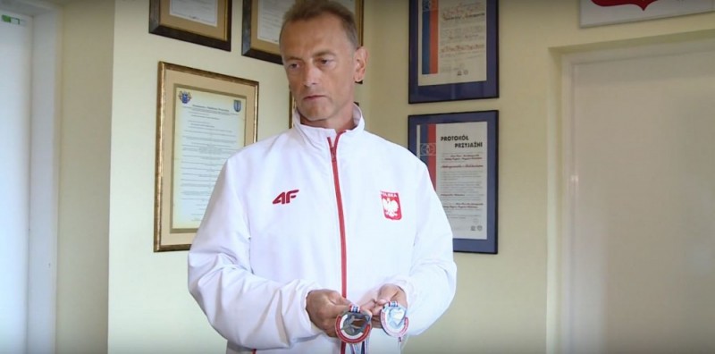 Prawie 20 lat chorował na nerki, teraz został biegowym mistrzem Europy - fot. YouTube