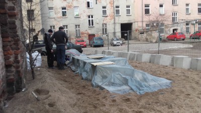 Wydali 40 tys. zł na betonową ławkę, na której nie można usiąść - 2