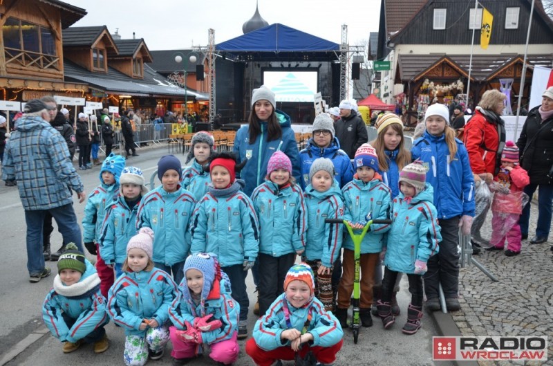 W Karpaczu zapłonął olimpijski znicz (ZOBACZ) - fot. radiowroclaw.pl