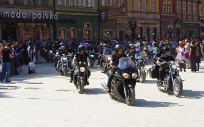 Tyle motocykli na raz we wrocławskim rynku jeszcze nie było! (Zobacz) - 14
