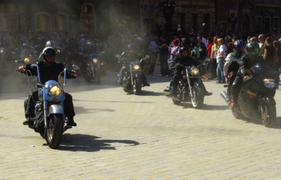 Tyle motocykli na raz we wrocławskim rynku jeszcze nie było! (Zobacz) - 15