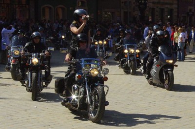 Tyle motocykli na raz we wrocławskim rynku jeszcze nie było! (Zobacz) - 18