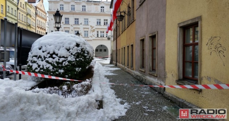 Uwaga na osuwający się śnieg! - fot. Piotr Słowiński