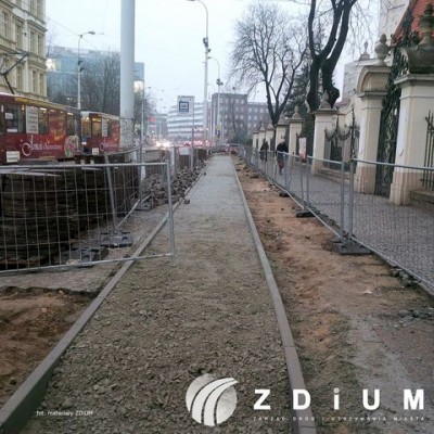 Wrocław: Budowa ścieżki rowerowej przy Traugutta (ZDJĘCIA) - 1