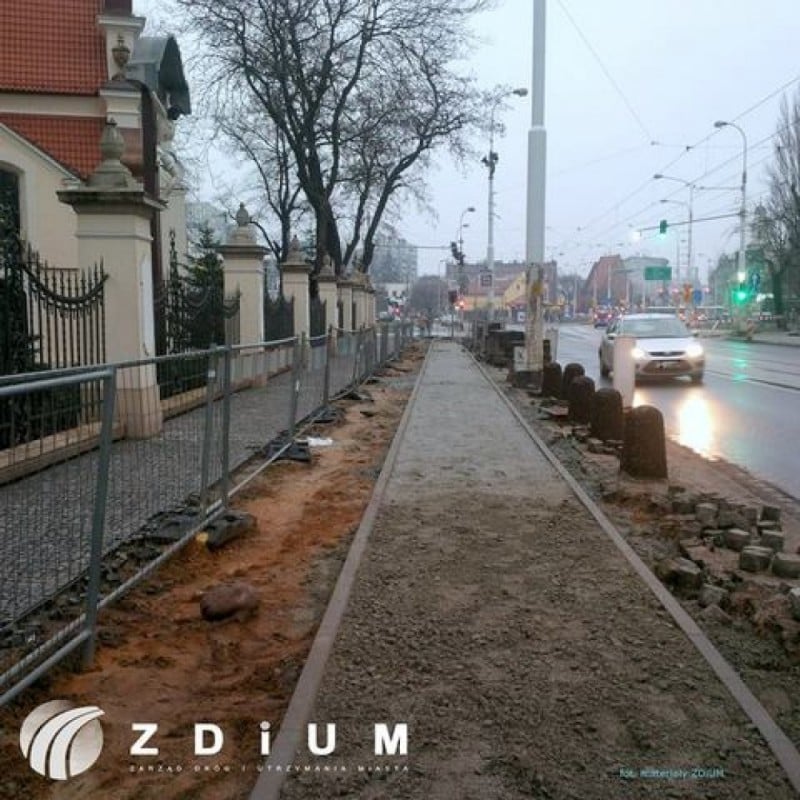 Wrocław: Budowa ścieżki rowerowej przy Traugutta (ZDJĘCIA) - fot. ZDiUM